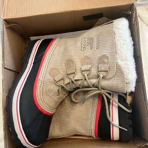 Sorel Caribou Boots size 8.5 NWOT